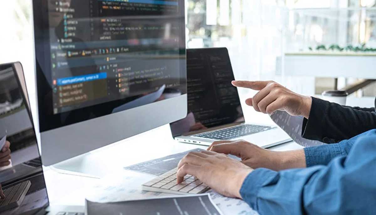 Custom Web Design and Development vs. Templates Which Works Best